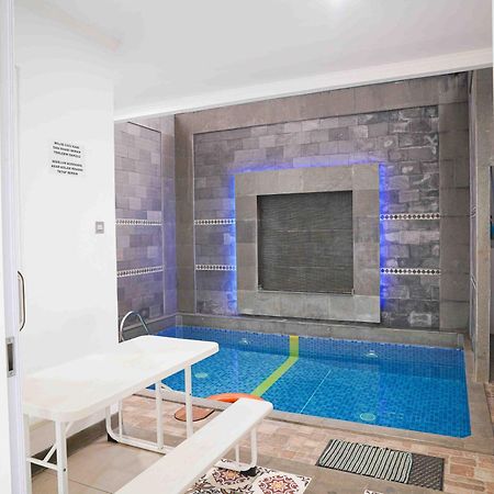 Schones Haus Private Pool & Netflix By Grorental Bandung Ngoại thất bức ảnh