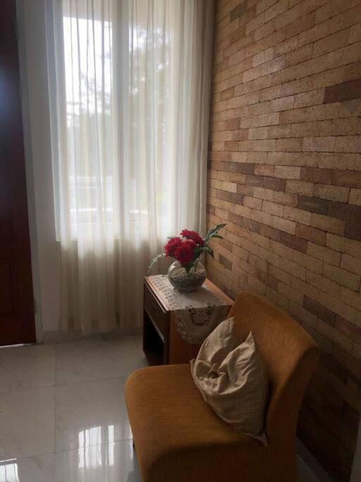 Schones Haus Private Pool & Netflix By Grorental Bandung Ngoại thất bức ảnh