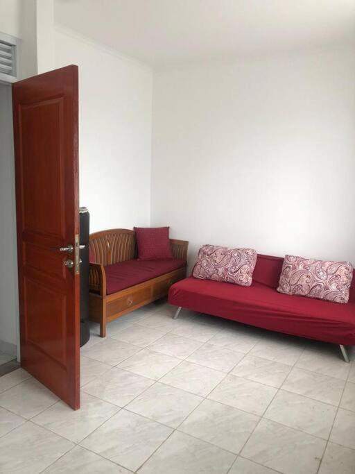 Schones Haus Private Pool & Netflix By Grorental Bandung Ngoại thất bức ảnh